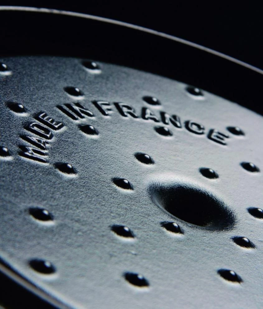 Staub Cocotte Oval Aus Gusseisen In Grenadine – Bild 4