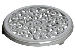 Staub Topfuntersetzer Lilie In Grau