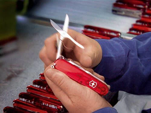 Victorinox Offiziersmesser Ranger Rot – Bild 5